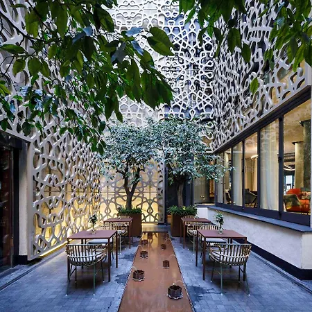 Mercer Eme Cathedral Otel *